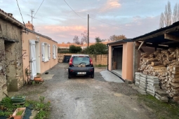 Garage en béton enduit